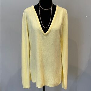 Light Yellow V-Neck Long Sleeve Sweater